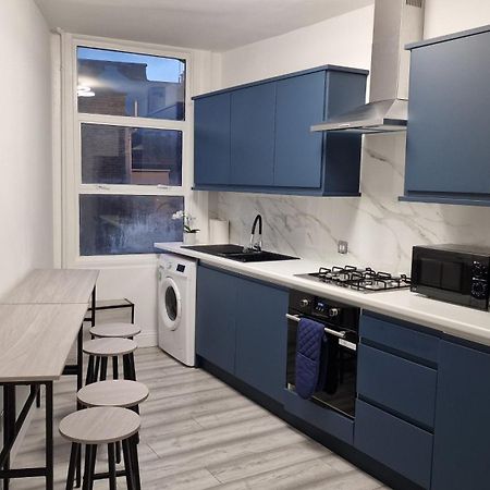 London Stratford 4 Bed Apartment Bagian luar foto