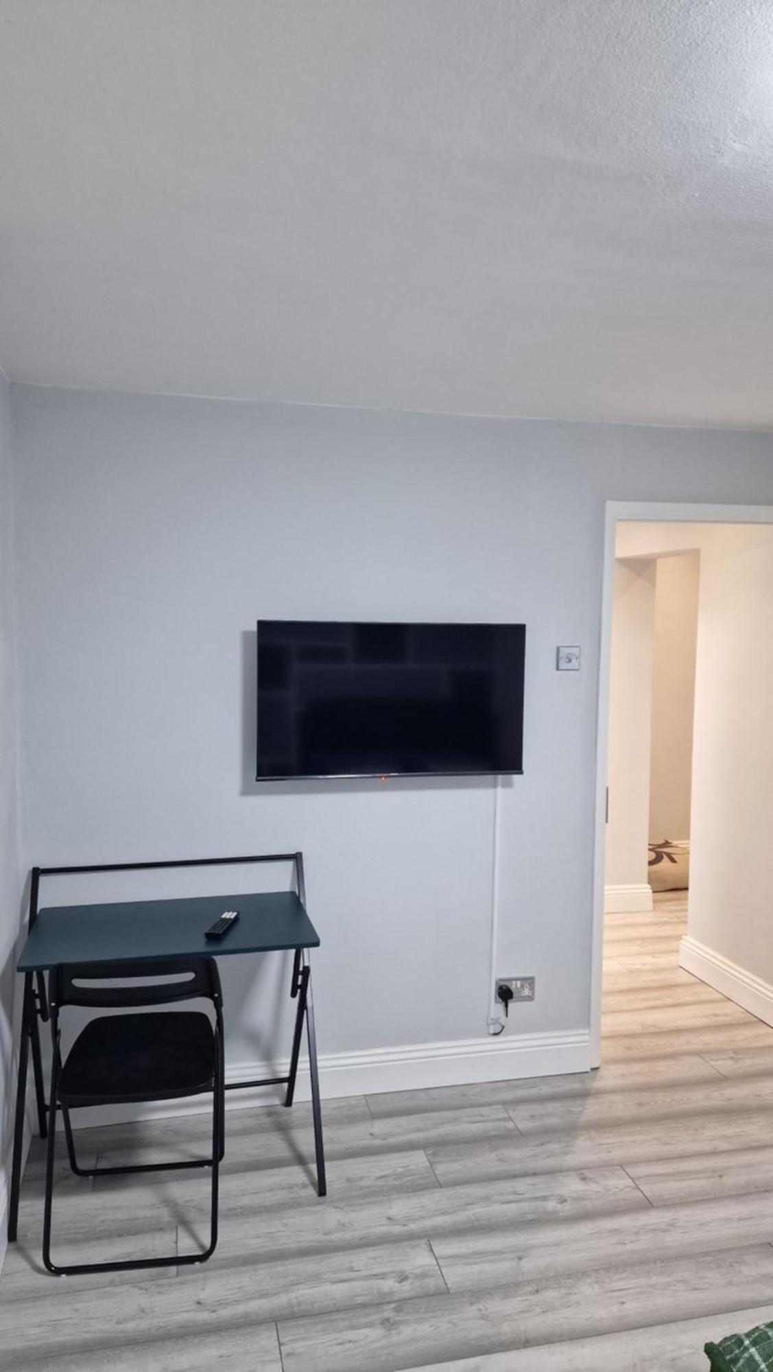 London Stratford 4 Bed Apartment Bagian luar foto