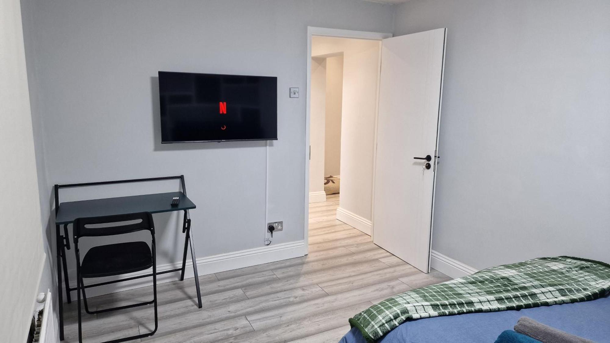 London Stratford 4 Bed Apartment Bagian luar foto